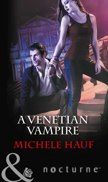 Michele Hauf A Venetian Vampire обложка книги