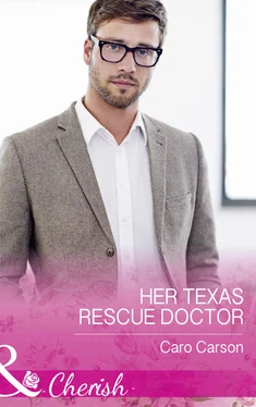 Caro Carson Her Texas Rescue Doctor обложка книги