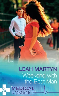 Leah Martyn Weekend With The Best Man обложка книги