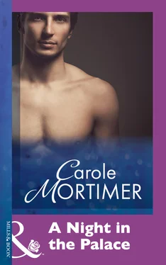 Carole Mortimer A Night In The Palace обложка книги