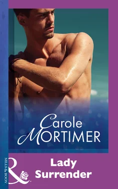 Carole Mortimer Lady Surrender обложка книги