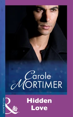 Carole Mortimer Hidden Love обложка книги