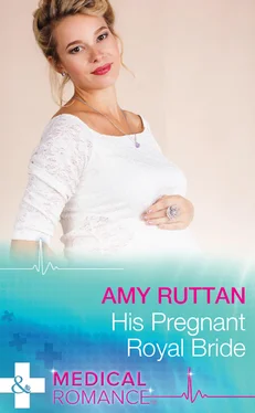 Amy Ruttan His Pregnant Royal Bride обложка книги