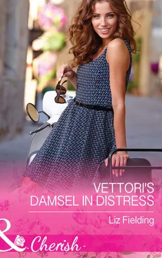 Liz Fielding Vettori's Damsel in Distress обложка книги