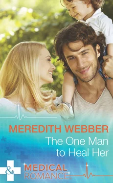 Meredith Webber The One Man to Heal Her обложка книги