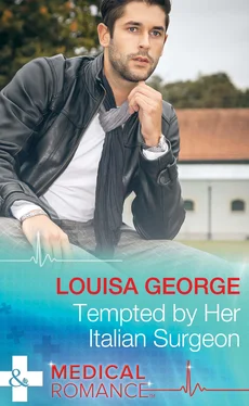 Louisa George Tempted by Her Italian Surgeon обложка книги