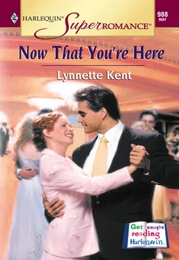 Lynnette Kent Now That You're Here обложка книги