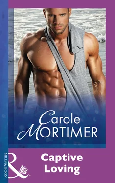 Carole Mortimer Captive Loving обложка книги
