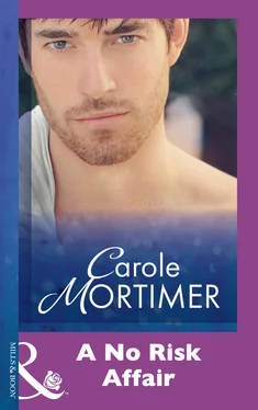 Carole Mortimer A No Risk Affair обложка книги