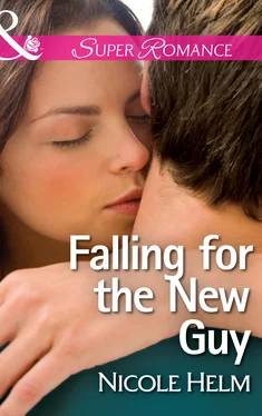 Nicole Helm Falling for the New Guy обложка книги