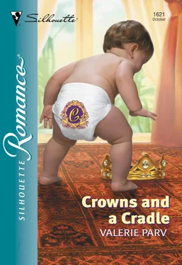 Valerie Parv Crowns And A Cradle обложка книги
