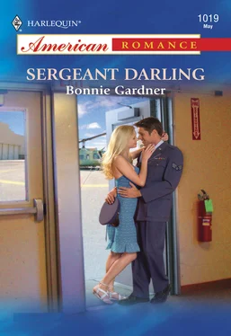 Bonnie Gardner Sergeant Darling обложка книги