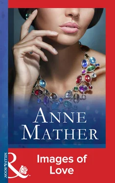 Anne Mather Images Of Love обложка книги