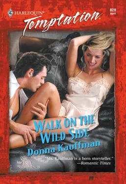 Donna Kauffman Walk On The Wild Side обложка книги