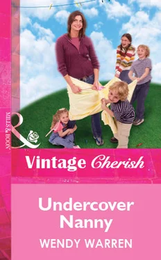 Wendy Warren Undercover Nanny обложка книги