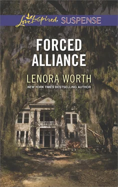 Lenora Worth Forced Alliance обложка книги