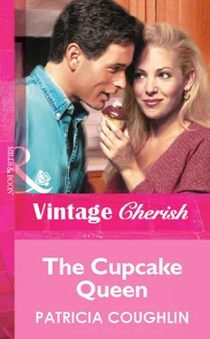 Patricia Coughlin The Cupcake Queen обложка книги