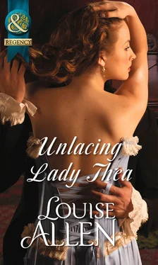 Louise Allen Unlacing Lady Thea обложка книги