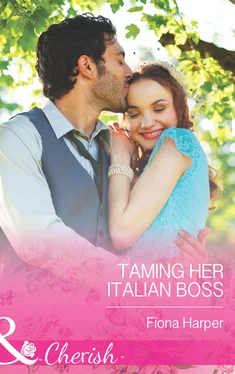 Fiona Harper Taming Her Italian Boss обложка книги