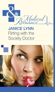 Janice Lynn Flirting With The Society Doctor обложка книги