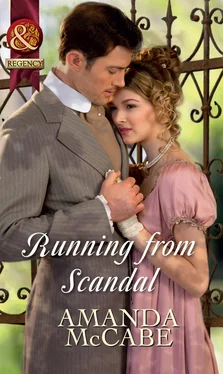 Amanda McCabe Running from Scandal обложка книги