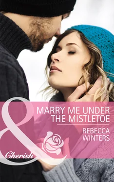 Rebecca Winters Marry Me under the Mistletoe обложка книги