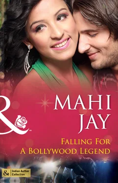 Mahi Jay Falling For A Bollywood Legend обложка книги
