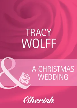 Tracy Wolff A Christmas Wedding