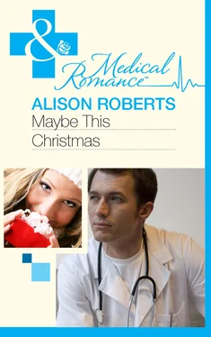 Alison Roberts Maybe This Christmas…? обложка книги