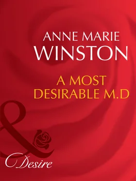 Anne Winston A Most Desirable M.D. обложка книги
