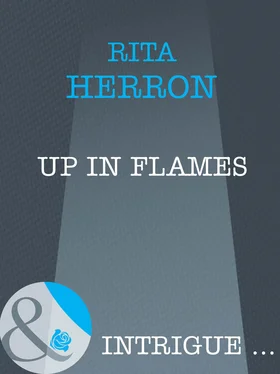 Rita Herron Up in Flames обложка книги