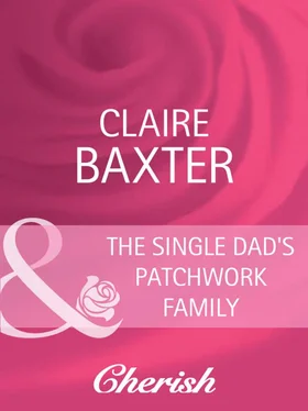 Claire Baxter The Single Dad's Patchwork Family обложка книги