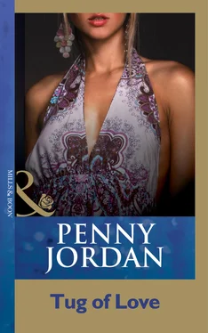 Penny Jordan Tug Of Love обложка книги