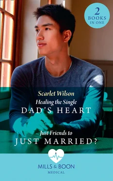 Scarlet Wilson Healing The Single Dad's Heart / Just Friends To Just Married? обложка книги