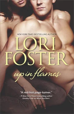 Lori Foster UP In Flames обложка книги