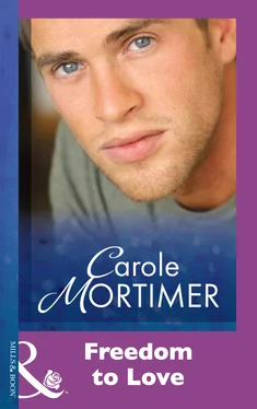 Carole Mortimer Freedom To Love обложка книги