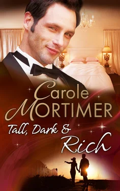 Carole Mortimer Tall, Dark & Rich обложка книги
