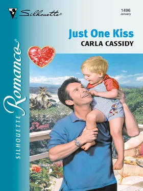 Carla Cassidy Just One Kiss обложка книги