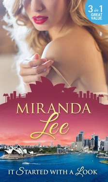 Miranda Lee It Started With A Look обложка книги