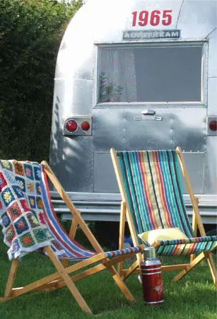 Picture credit Vintage Vacations Air apparentVintage Airstreams are almost - фото 33