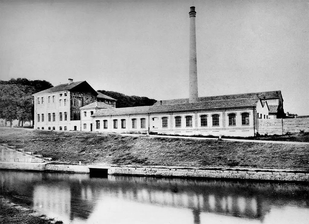 Завод семьи Эйнштейн в Италии В июне 1894 года Якоб и Герман Эйнштейны - фото 9