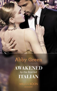 Abby Green Awakened By The Scarred Italian обложка книги