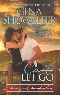 Gena Showalter Can't Let Go обложка книги