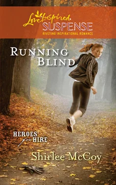 Shirlee McCoy Running Blind обложка книги