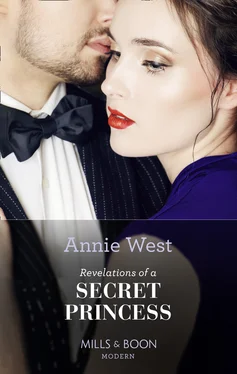 Annie West Revelations Of A Secret Princess обложка книги