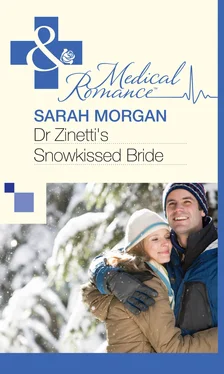 Sarah Morgan Dr Zinetti's Snowkissed Bride обложка книги