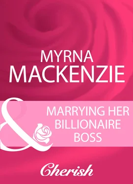 Myrna Mackenzie Marrying Her Billionaire Boss обложка книги