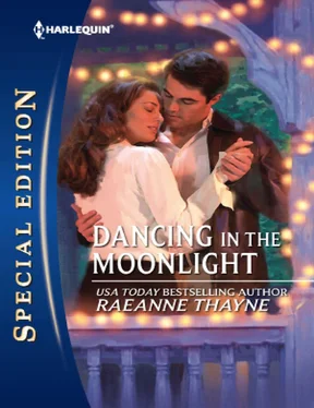 RaeAnne Thayne Dancing in the Moonlight обложка книги