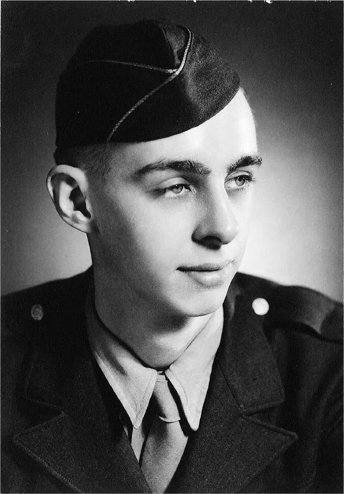 Private Gorey US Army circa 1943 Elizabeth Morton private collection - фото 8