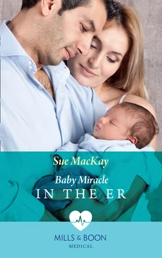 Sue MacKay Baby Miracle In The Er обложка книги